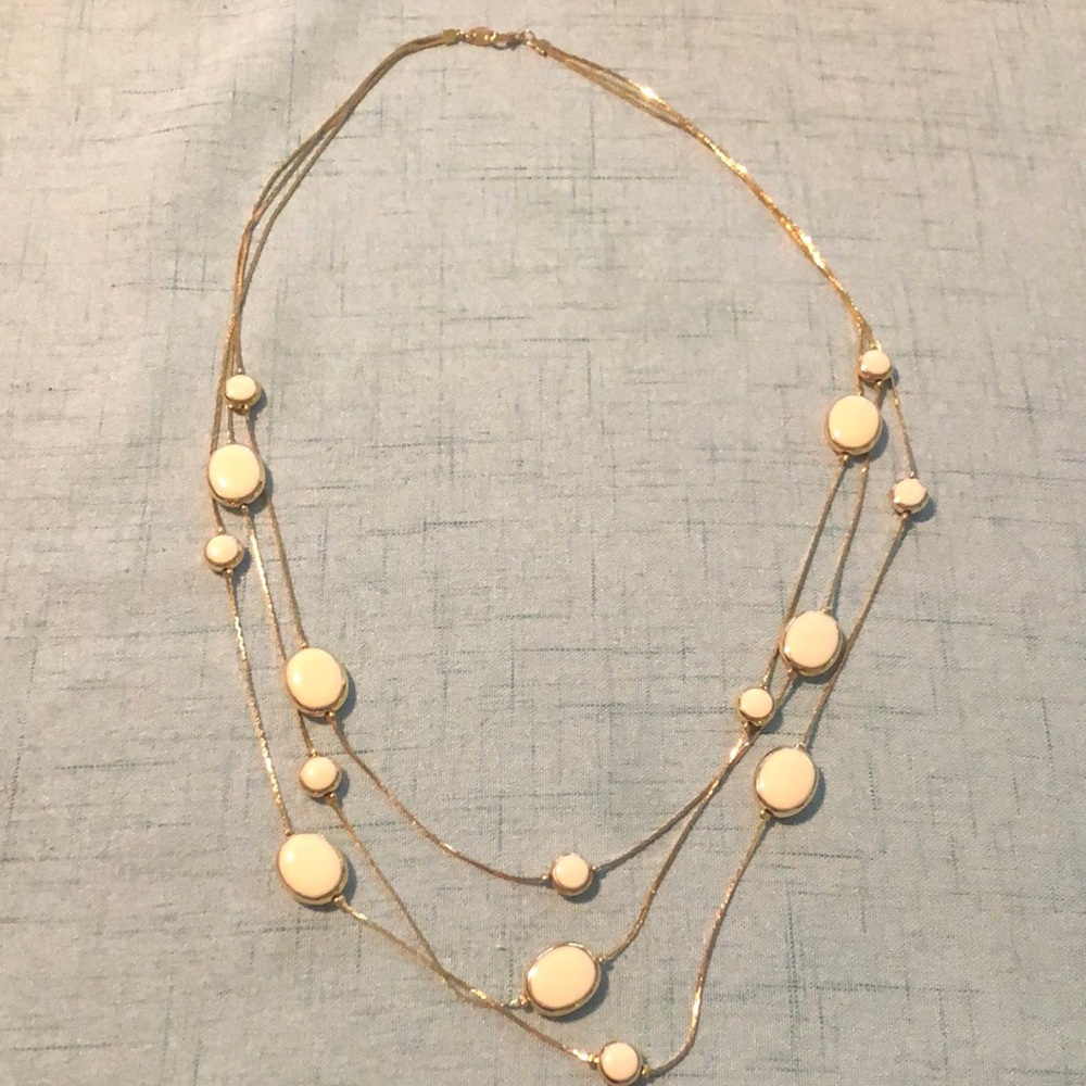Vintage Avon Gold Cream Color Classics Necklace